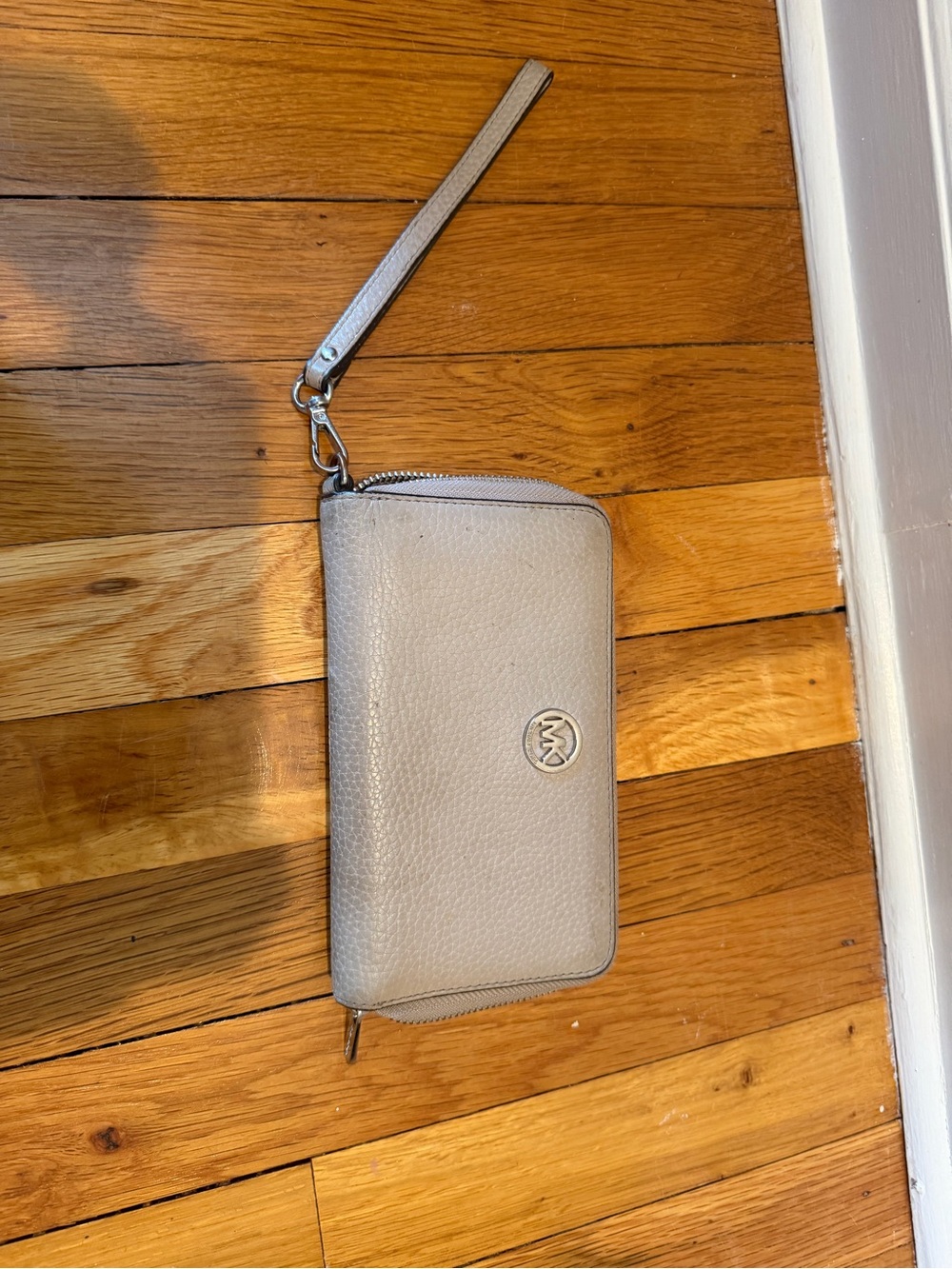 Michael Kors Pebbled Leather Zip Wristlet in Light Gray